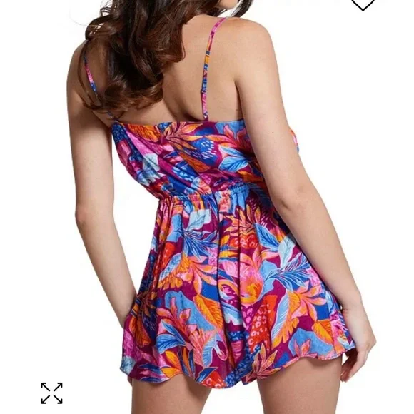 Guess Romper Size L - Picture 2 of 4